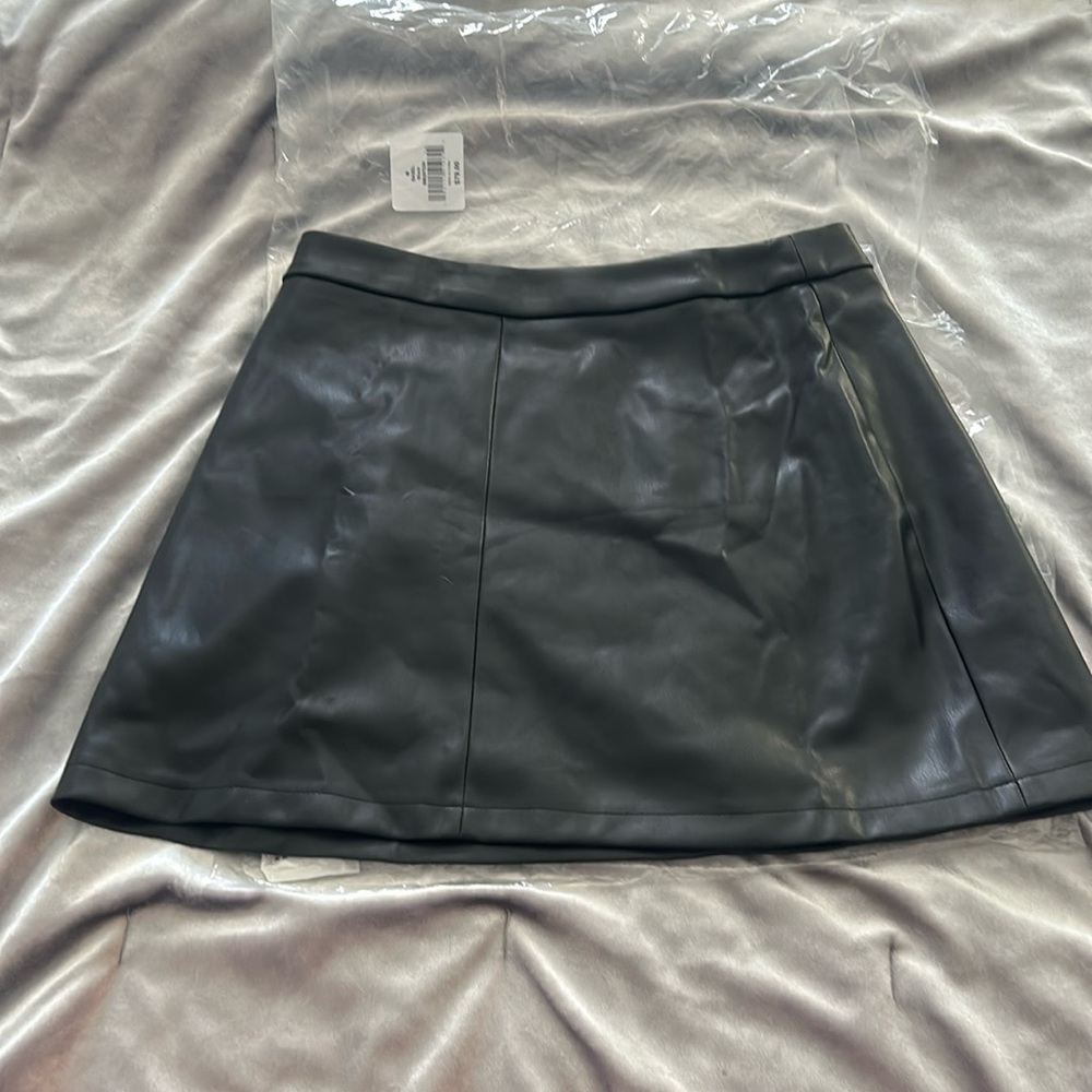 Steve Madden leather skirt